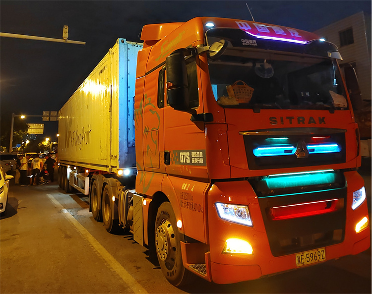 今年首單！四川供銷果蔬產業發展有限公司順利完成54噸進口榴蓮業務